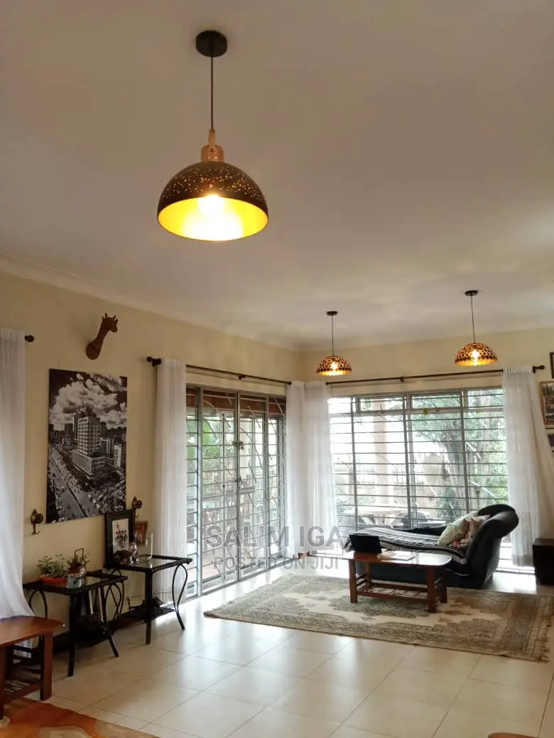 4bdrm Townhouse / Terrace in Kololo Property, Central Division in Central Division
