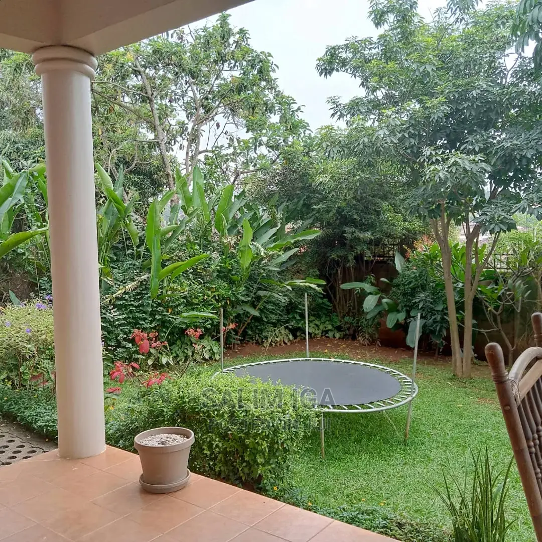 4bdrm Townhouse / Terrace in Kololo Property, Central Division in Central Division