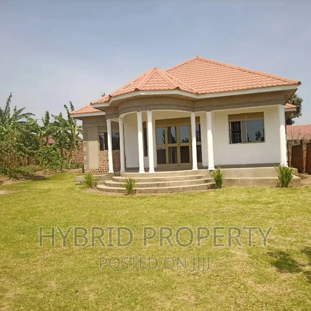 4bdrm House in Namusera~Wakiso for sale in Wakiso / Wakiso