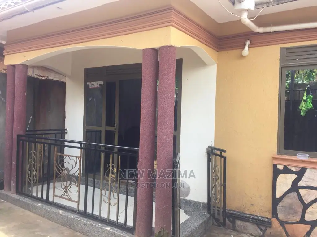 3bdrm Bungalow in Munyonyo Heights, Division a for Sale in Division A