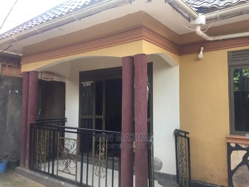 3bdrm Bungalow in Munyonyo Heights, Division a for Sale in Division A