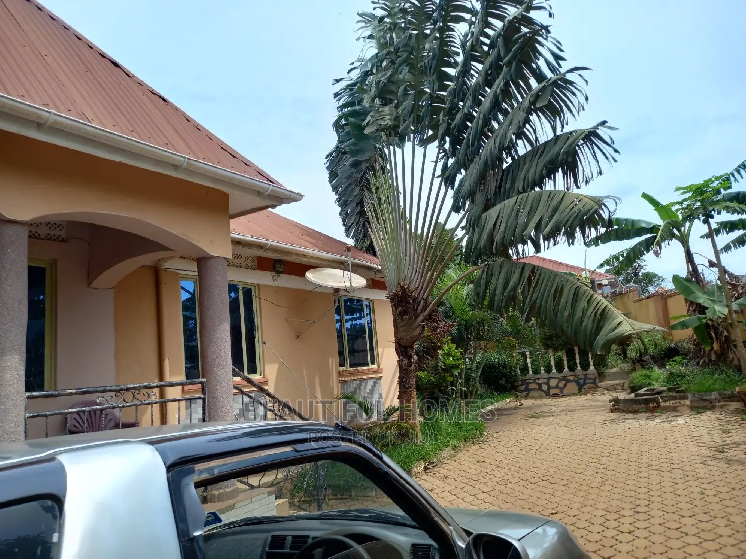 Furnished 4bdrm Bungalow in Kira for Sale in Kira