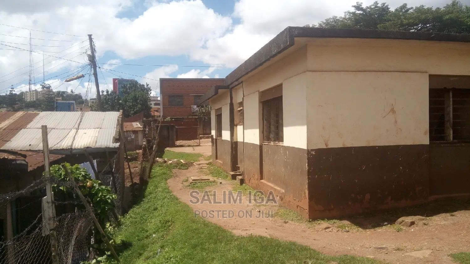 6bdrm Bungalow in Kololo Property, Central Division for Sale in Central Division