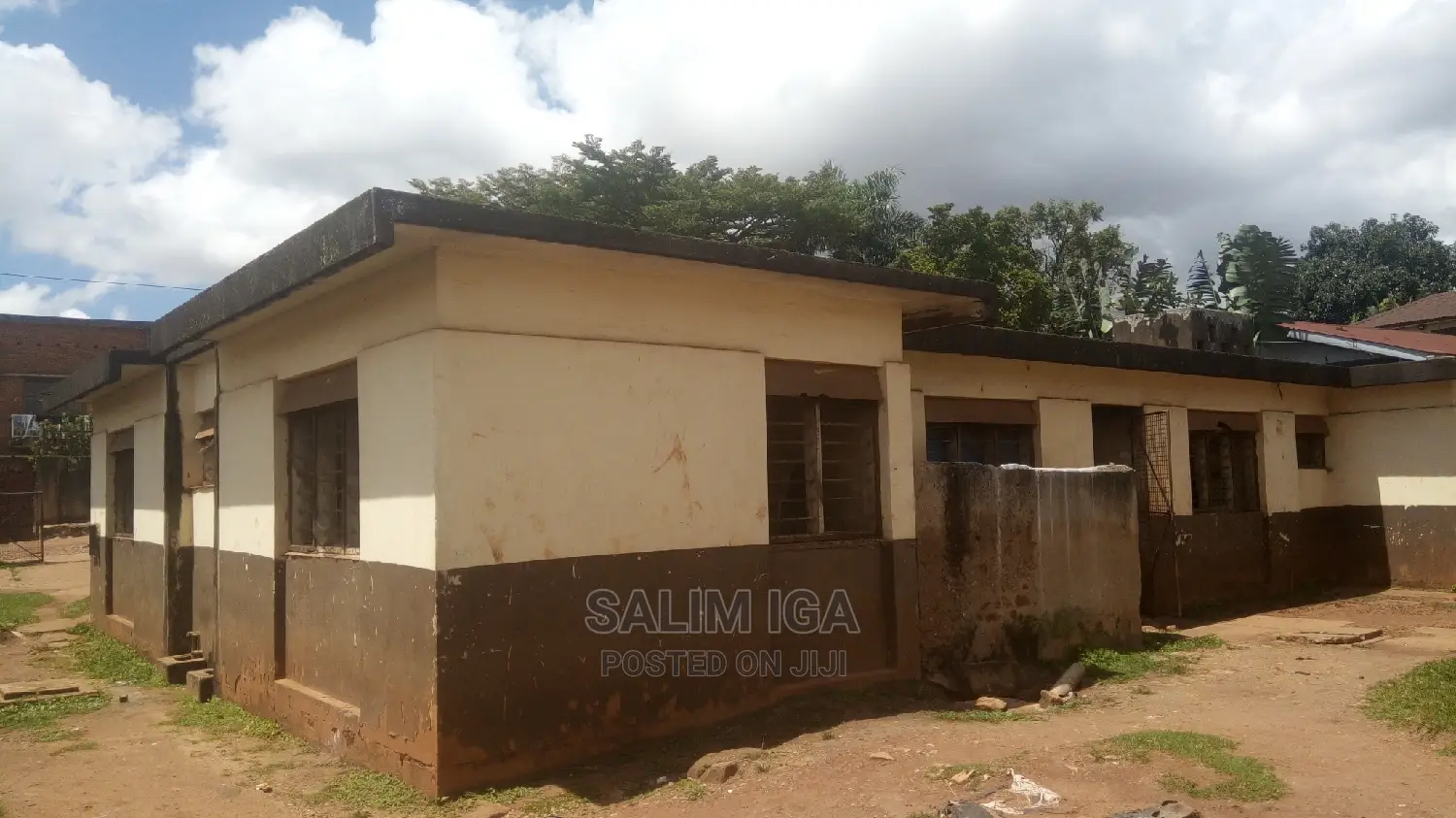6bdrm Bungalow in Kololo Property, Central Division for Sale in Central Division