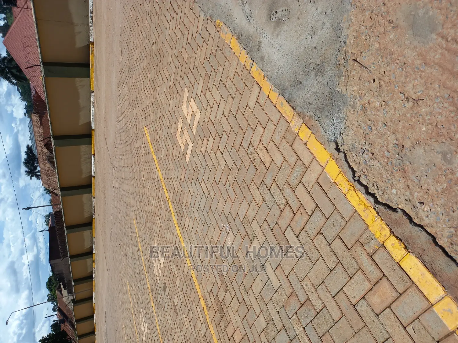 Furnished 2bdrm Condo in Bukoto, Central Division for Sale in Central Division