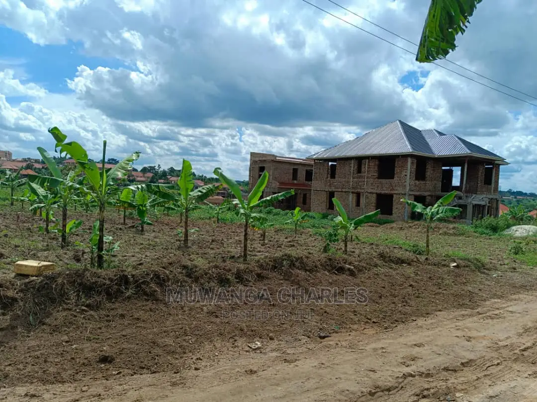 12decimals Plot for Sale at Kiwenda in Central Division