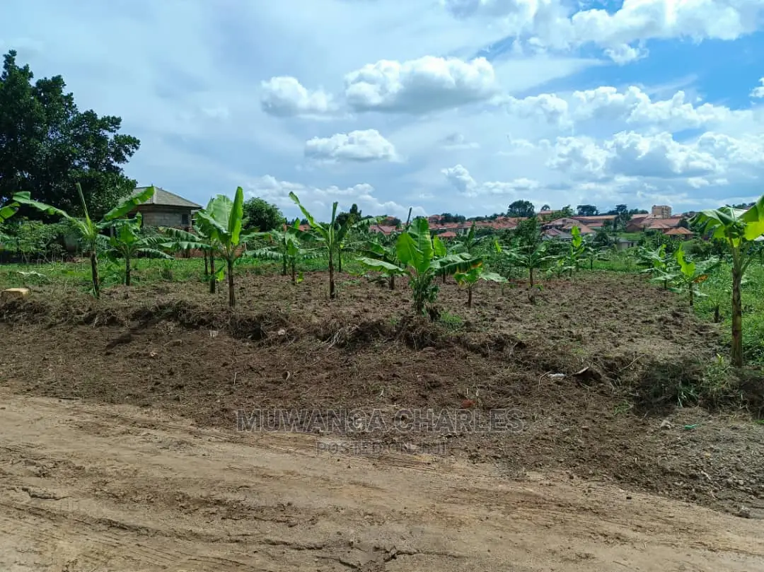 12decimals Plot for Sale at Kiwenda in Central Division