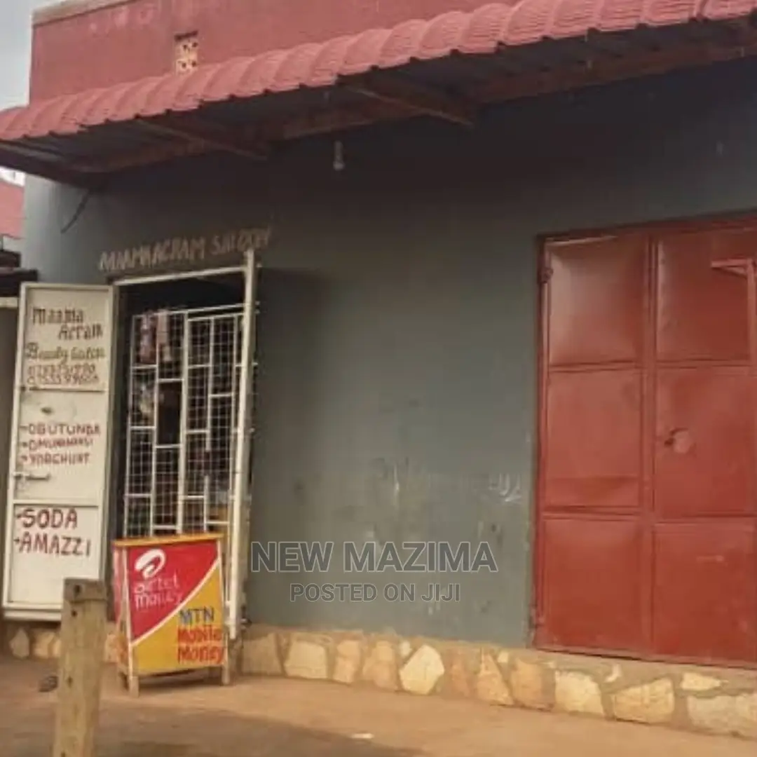 Very Busy Two Double Commercial Shops Onquicksale in Nansana in Division A