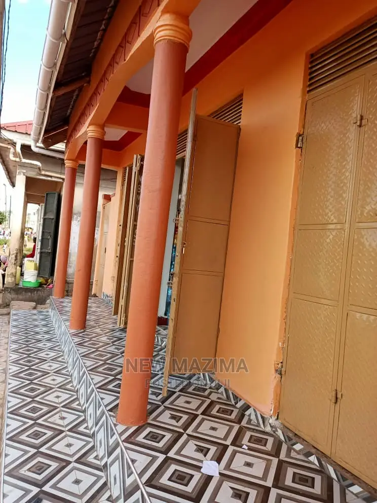 Three Comercial Shops With One Main Home On Quick Sale Kawempe in Division A