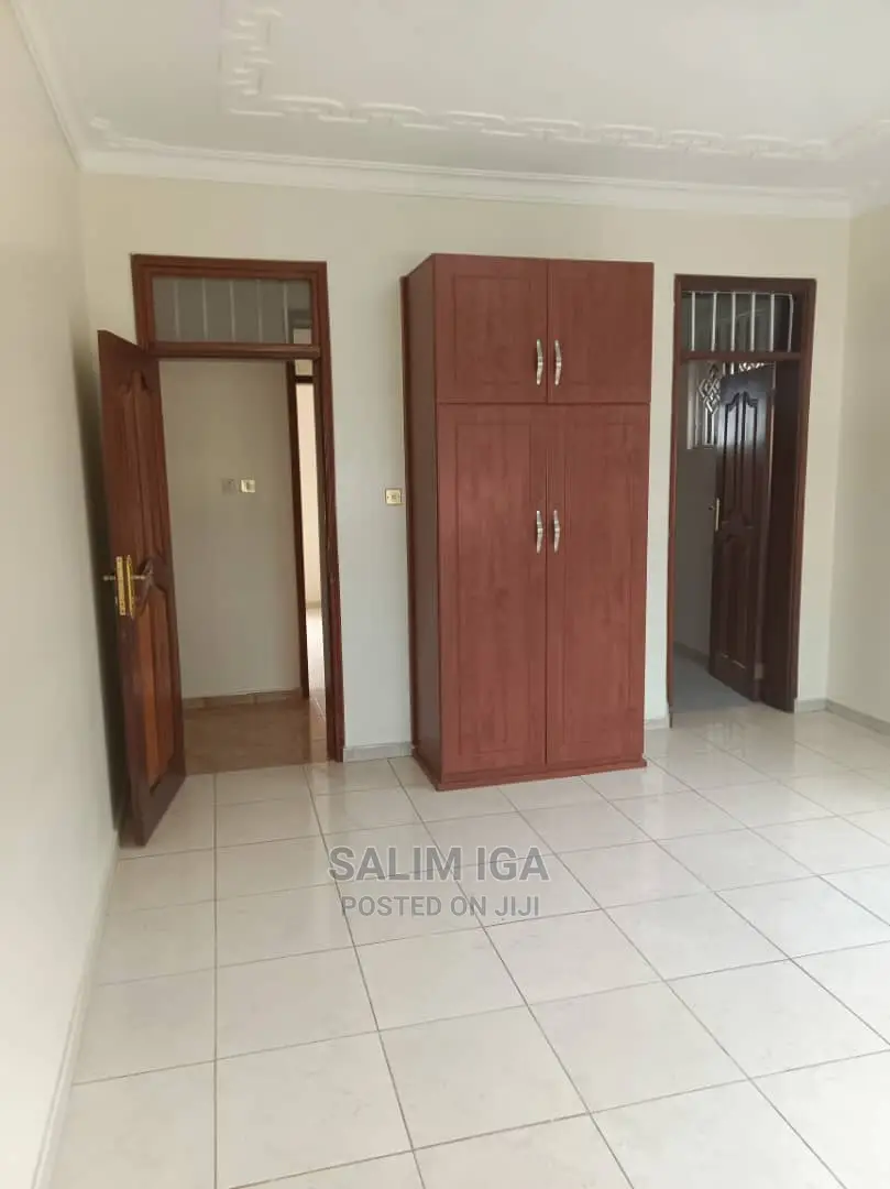 4bdrm Bungalow in Kololo Property, Central Division for Rent in Central Division