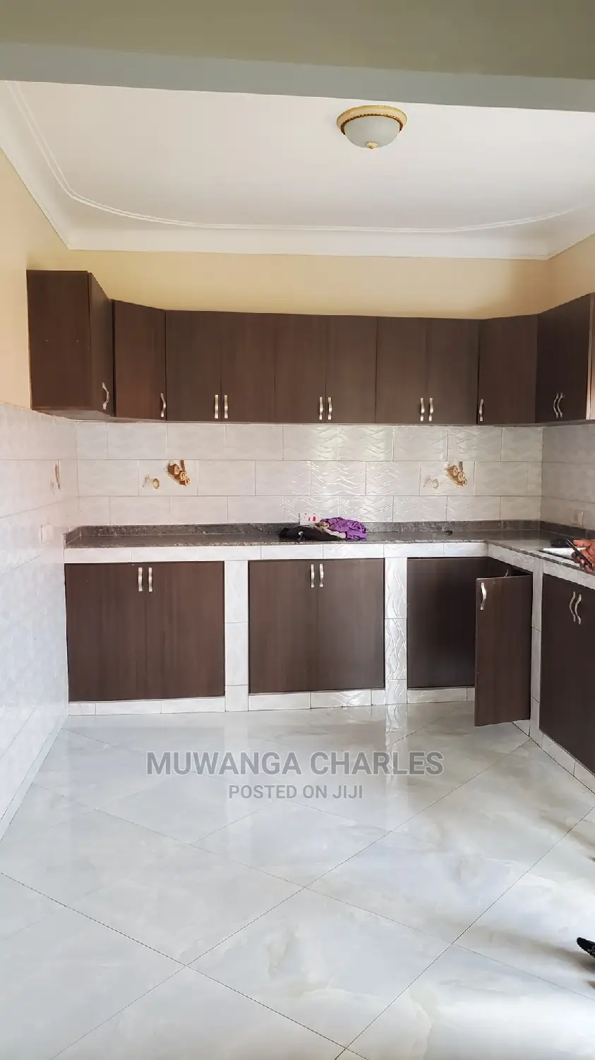 3bdrm Maisonette in Fs Properties Ltd, Central Division for Sale in Central Division