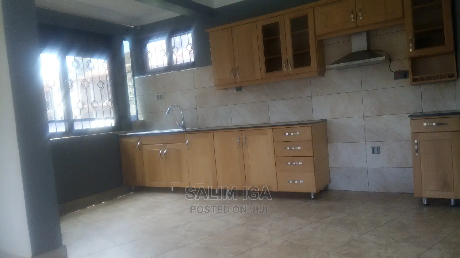 Furnished 2bdrm Block of Flats in Kololo Property, Central Division in Central Division