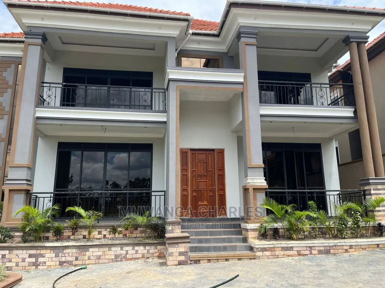 5bdrm Duplex in Fs Properties Ltd, Central Division for Sale in Central Division