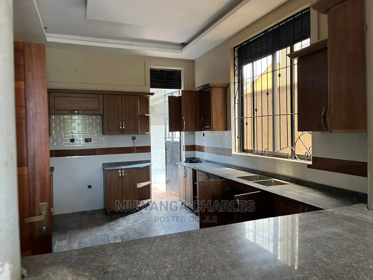 5bdrm Duplex in Fs Properties Ltd, Central Division for Sale in Central Division