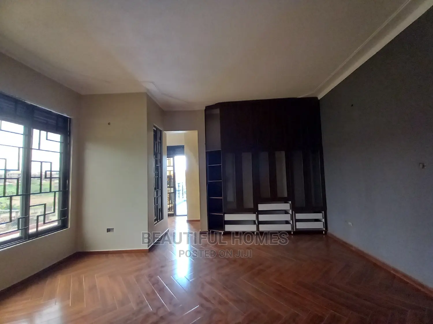 Furnished 5bdrm Duplex in Kyanja, Central Division for Sale in Central Division