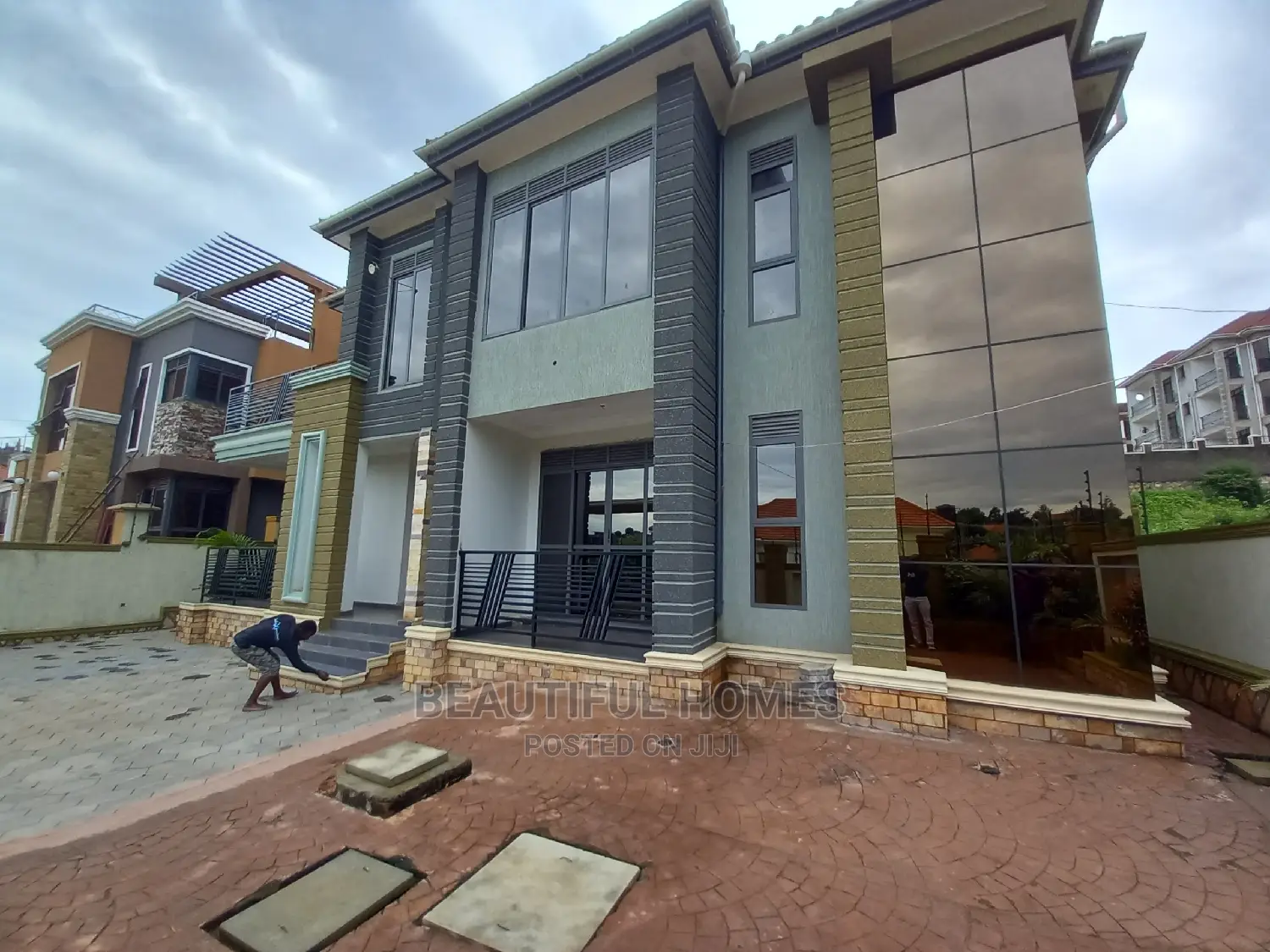 Furnished 5bdrm Maisonette in Kyanja, Central Division for Sale in Central Division
