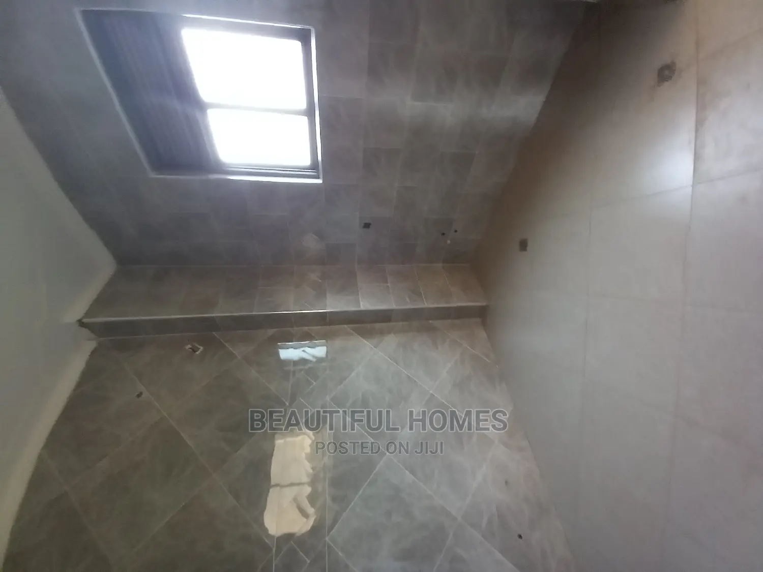 Furnished 5bdrm Maisonette in Kyanja, Central Division for Sale in Central Division