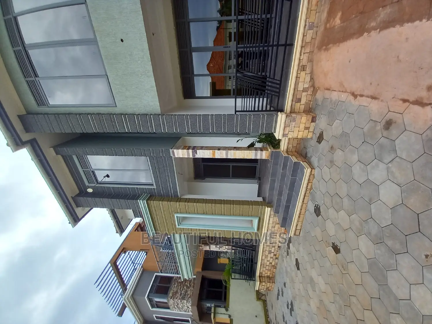 Furnished 5bdrm House in Kyanja, Central Division for Sale in Central Division