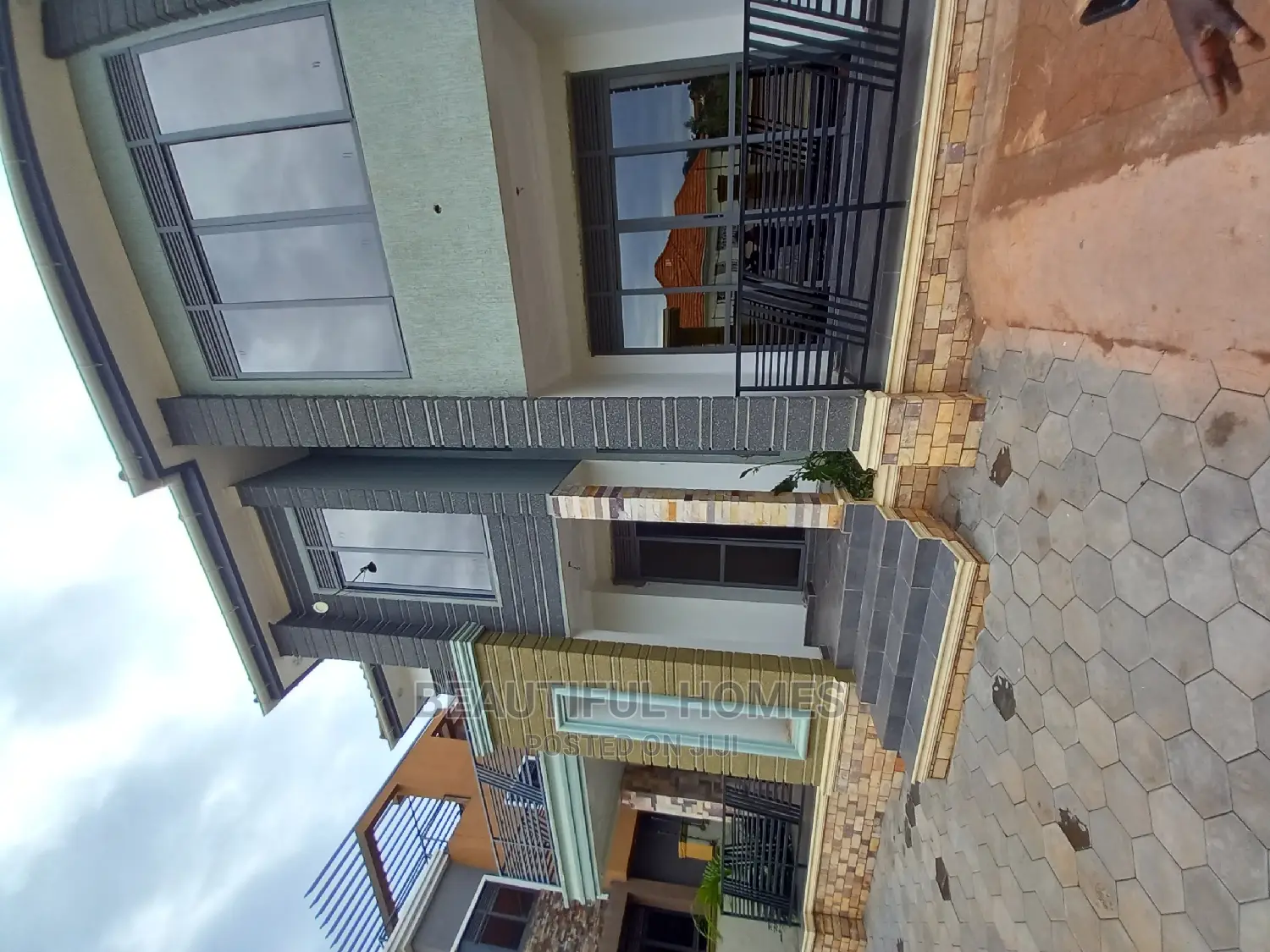 Furnished 5bdrm House in Kyanja, Central Division for Sale in Central Division