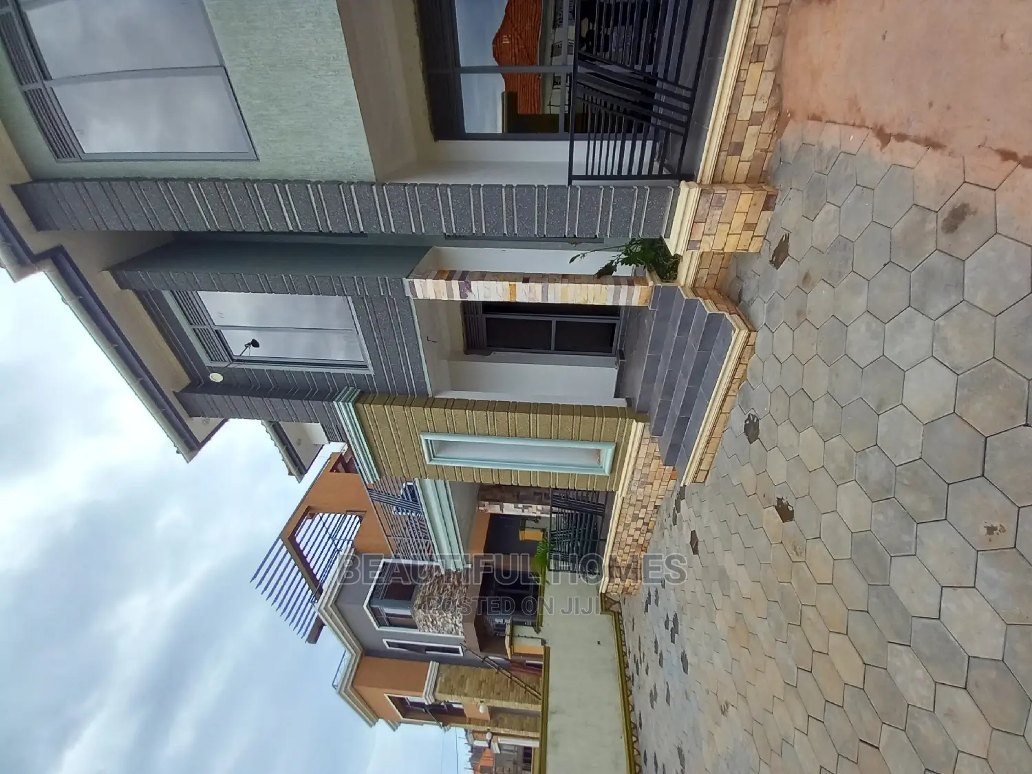 Furnished 5bdrm House in Kyanja, Central Division for Sale in Central Division