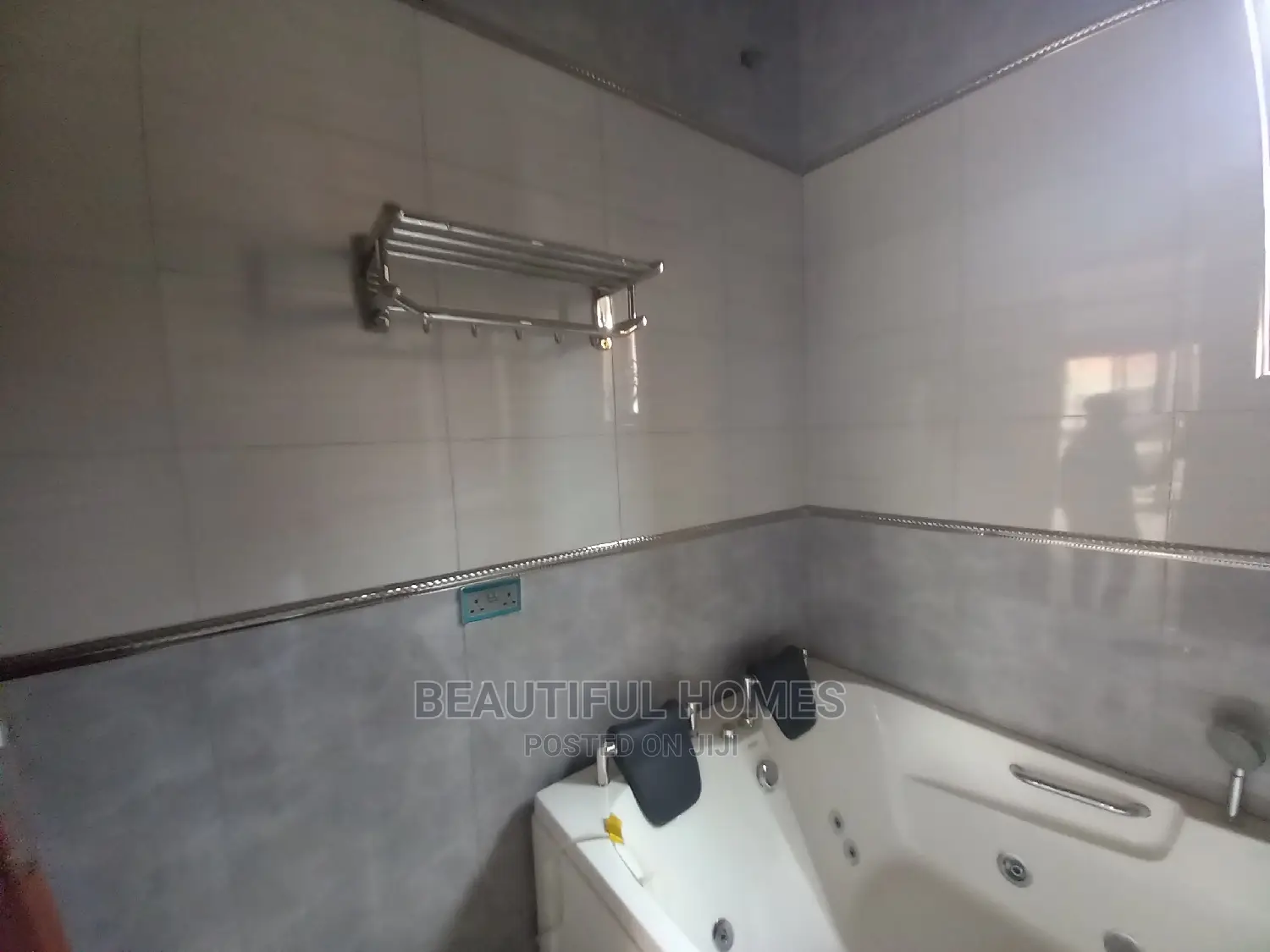 Furnished 5bdrm Duplex in Kyanja Upscale, Central Division for Sale in Central Division