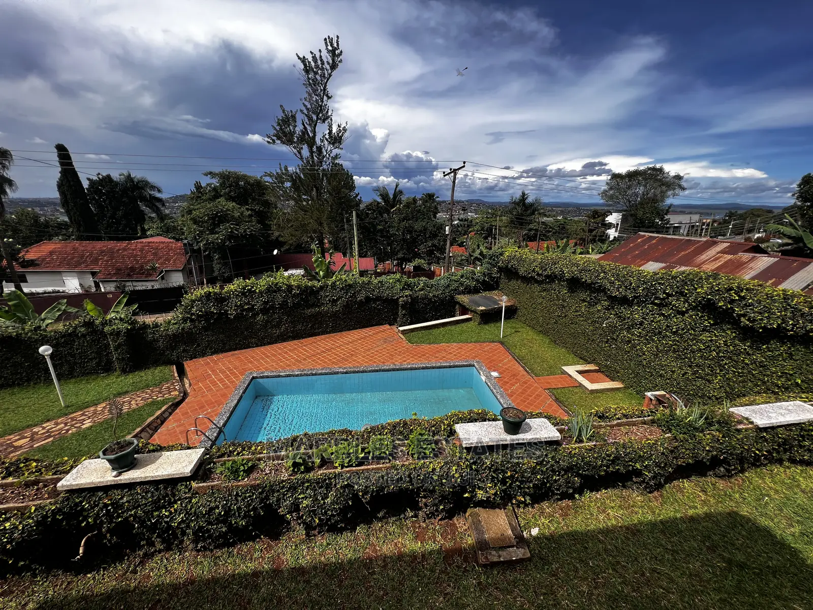 3bdrm Bungalow in Muyenga, Central Division for Sale in Central Division