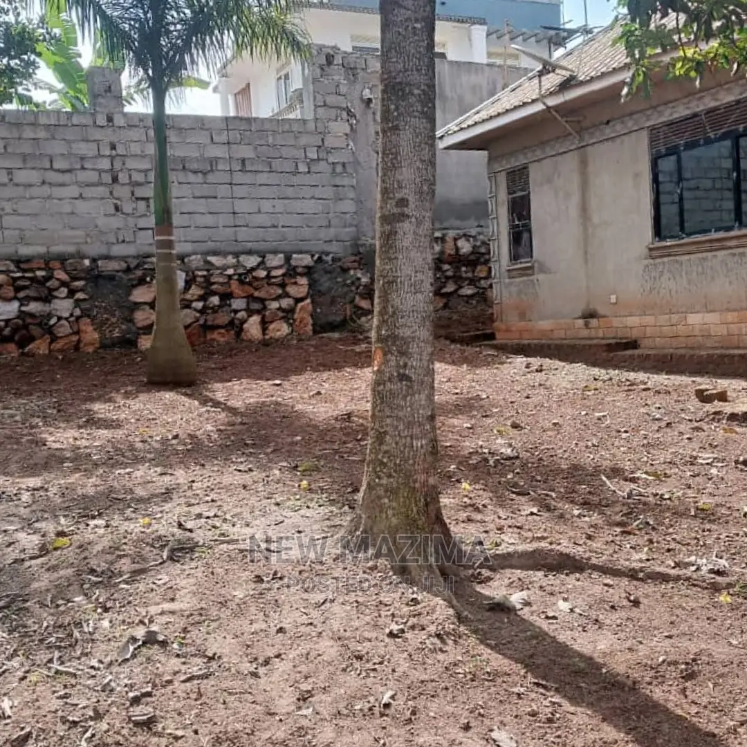 3bdrm Bungalow in Budo Heights, Central Division for Sale in Central Division