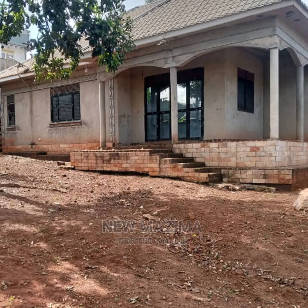 3bdrm Bungalow in Budo Heights, Central Division for Sale in Central Division