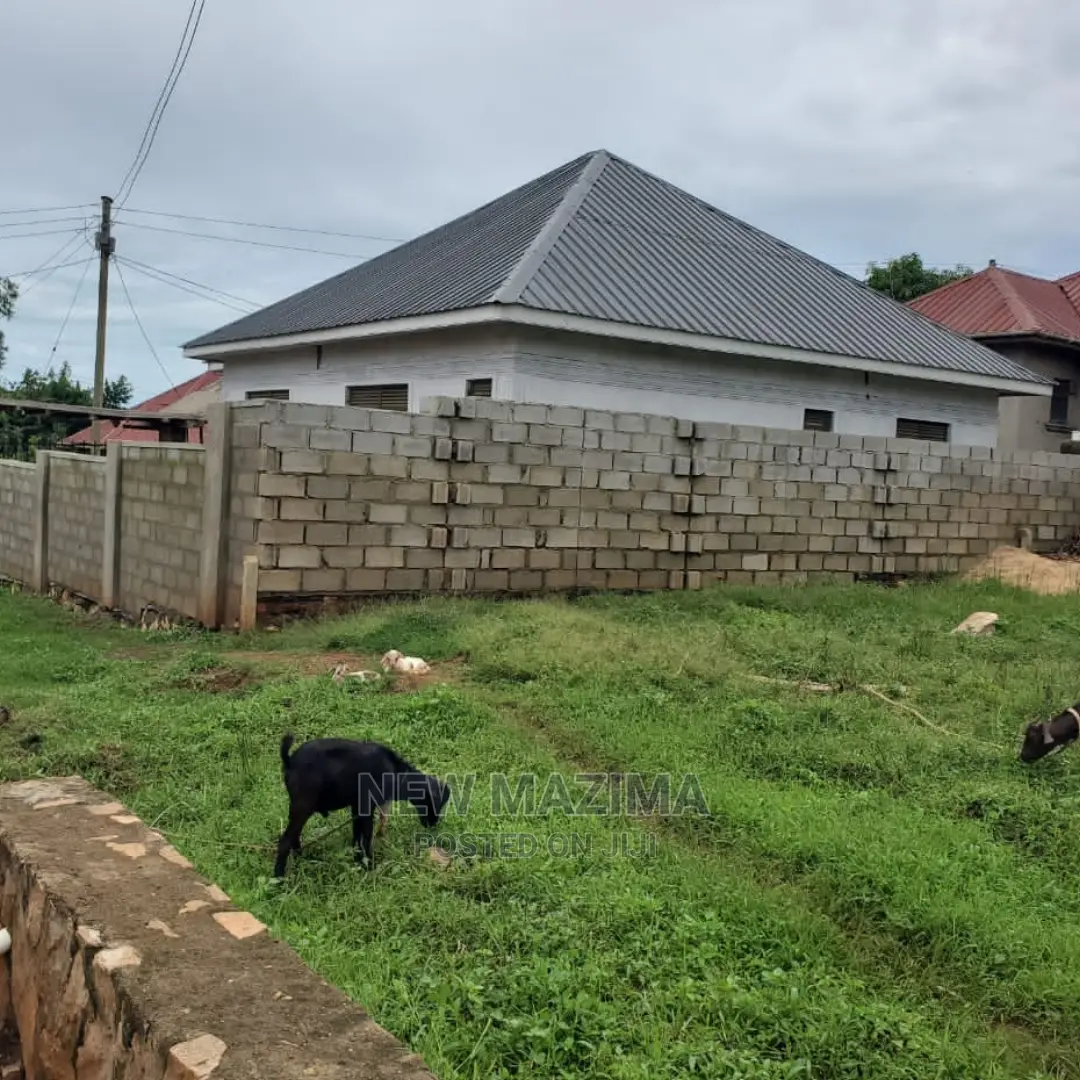 Affordable Plot on Quicksale in Heart of Seguku Ntebe Rd in Central Division