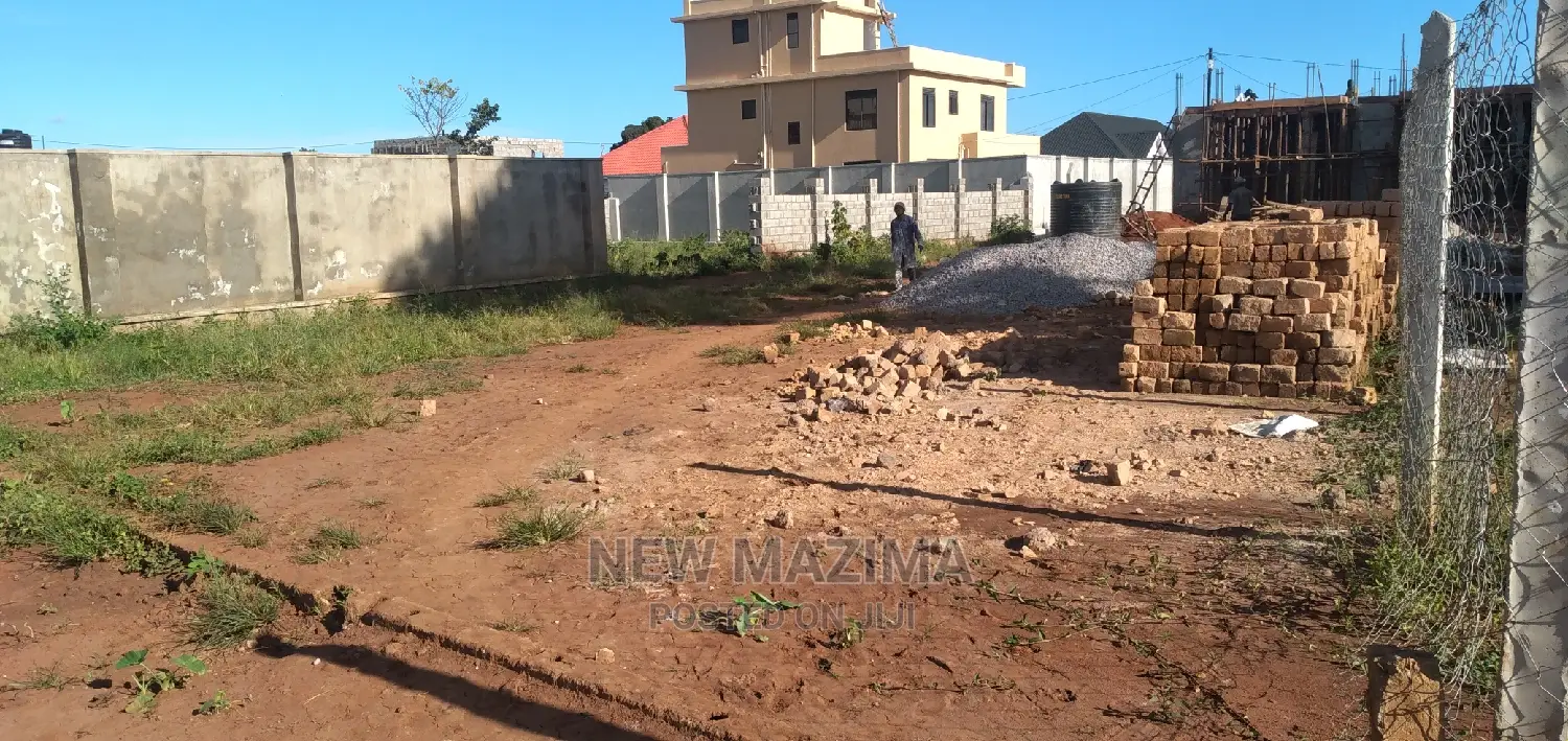 Very Nice Plot Quicksale Just After Munyonyo Near Kazi Beach in Central Division