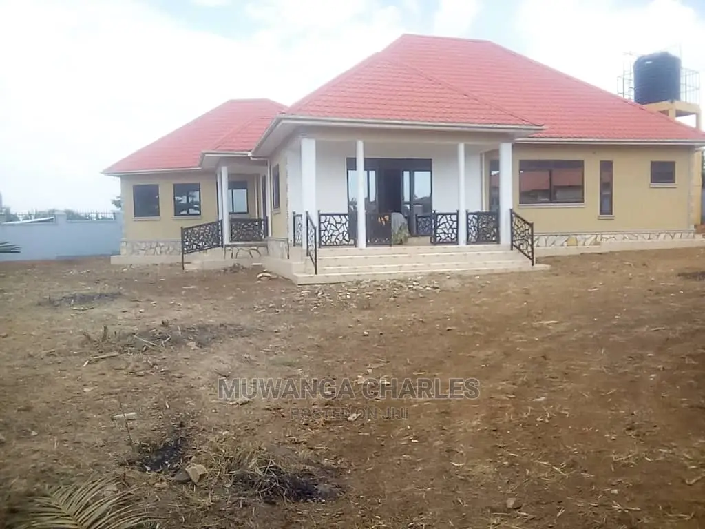 4bdrm Bungalow in Fs Properties Ltd, Kira for Sale in Kira