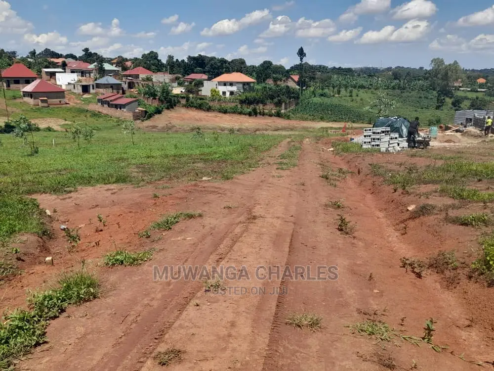 Plot's Available for Sale at Gayaza Nakwero in Division A