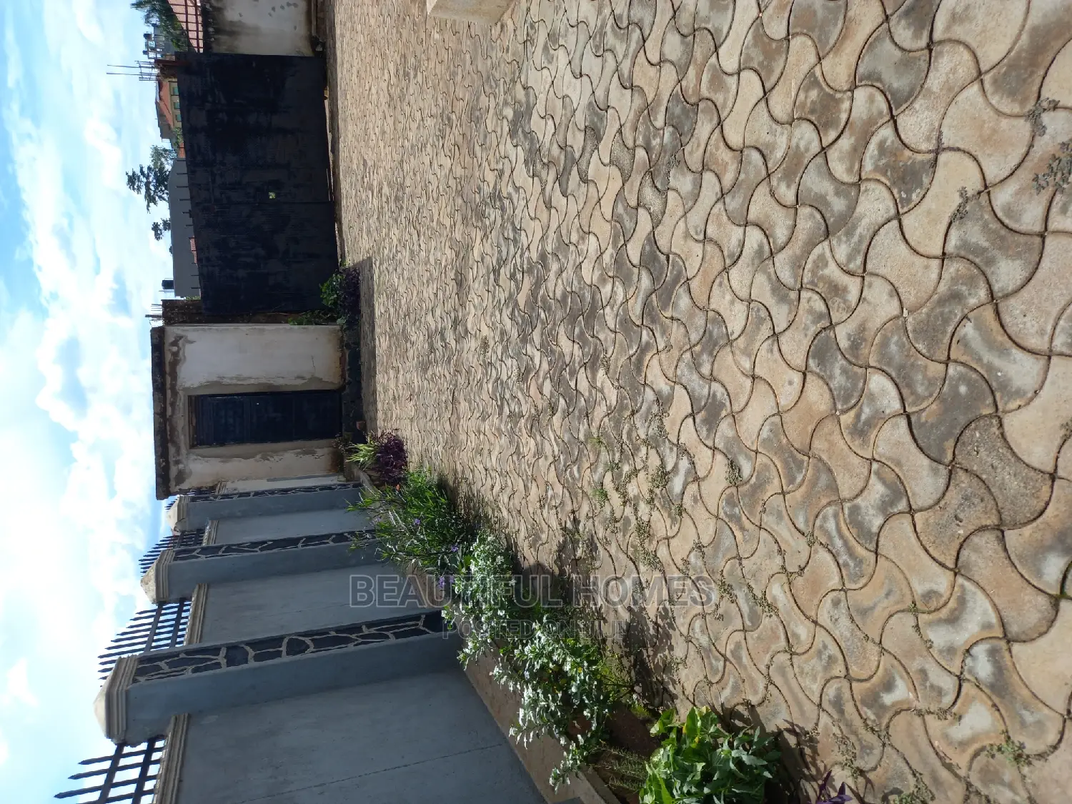 Furnished 4bdrm Bungalow in Kira for Sale in Kira