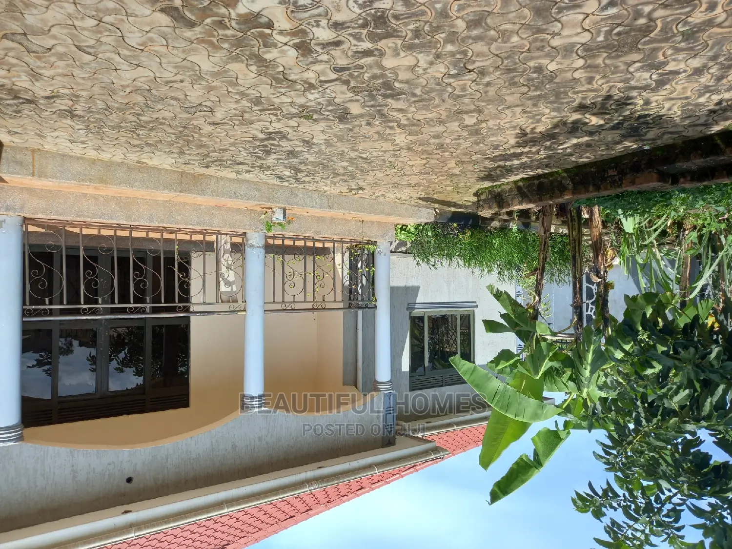 Furnished 4bdrm Bungalow in Kira for Sale in Kira