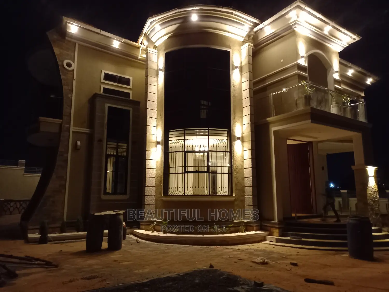Furnished 6bdrm Mansion in Kira Corporate for Sale in Kira