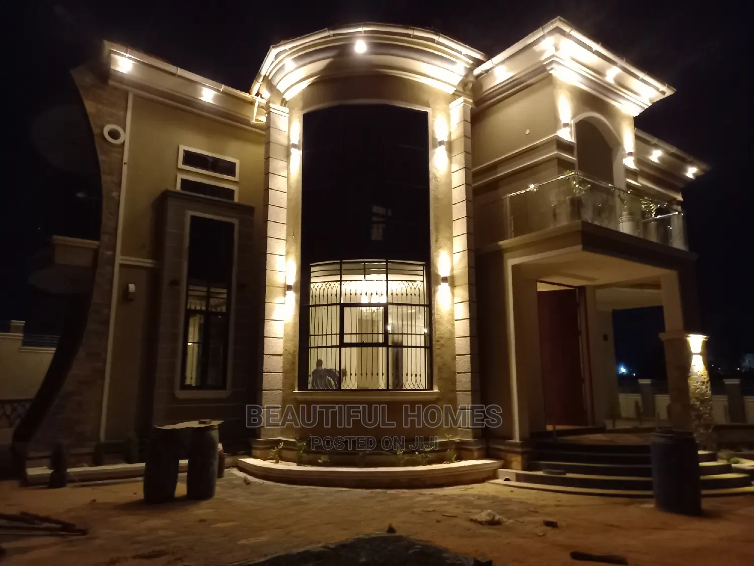 Furnished 6bdrm Duplex in Kira for Sale in Kira
