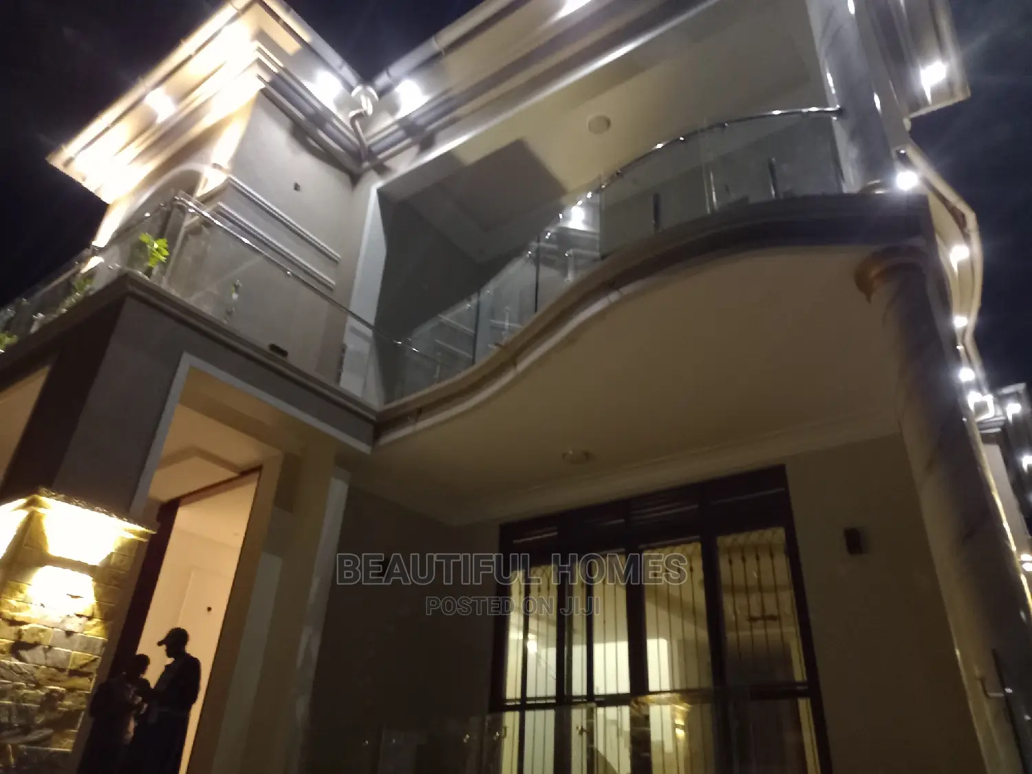Furnished 6bdrm Duplex in Kira for Sale in Kira