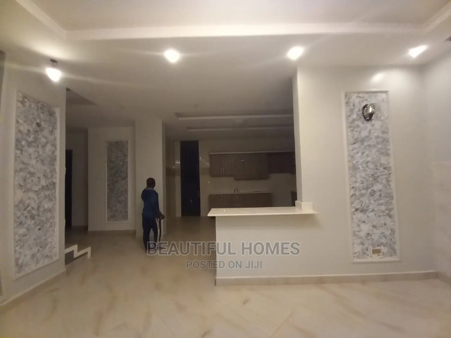 Furnished 6bdrm Mansion in Kira, Central Division for Sale in Central Division