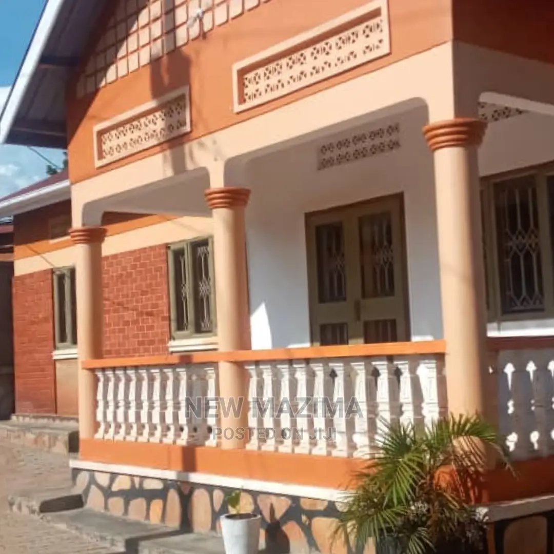3bdrm Bungalow in Namasuba, Central Division for Sale in Central Division