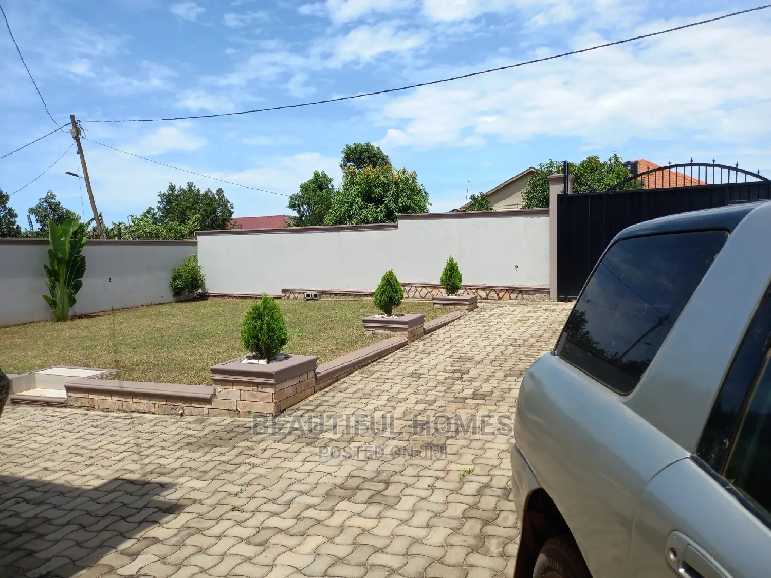 Furnished 4bdrm Bungalow in Kira, Central Division for Sale in Central Division