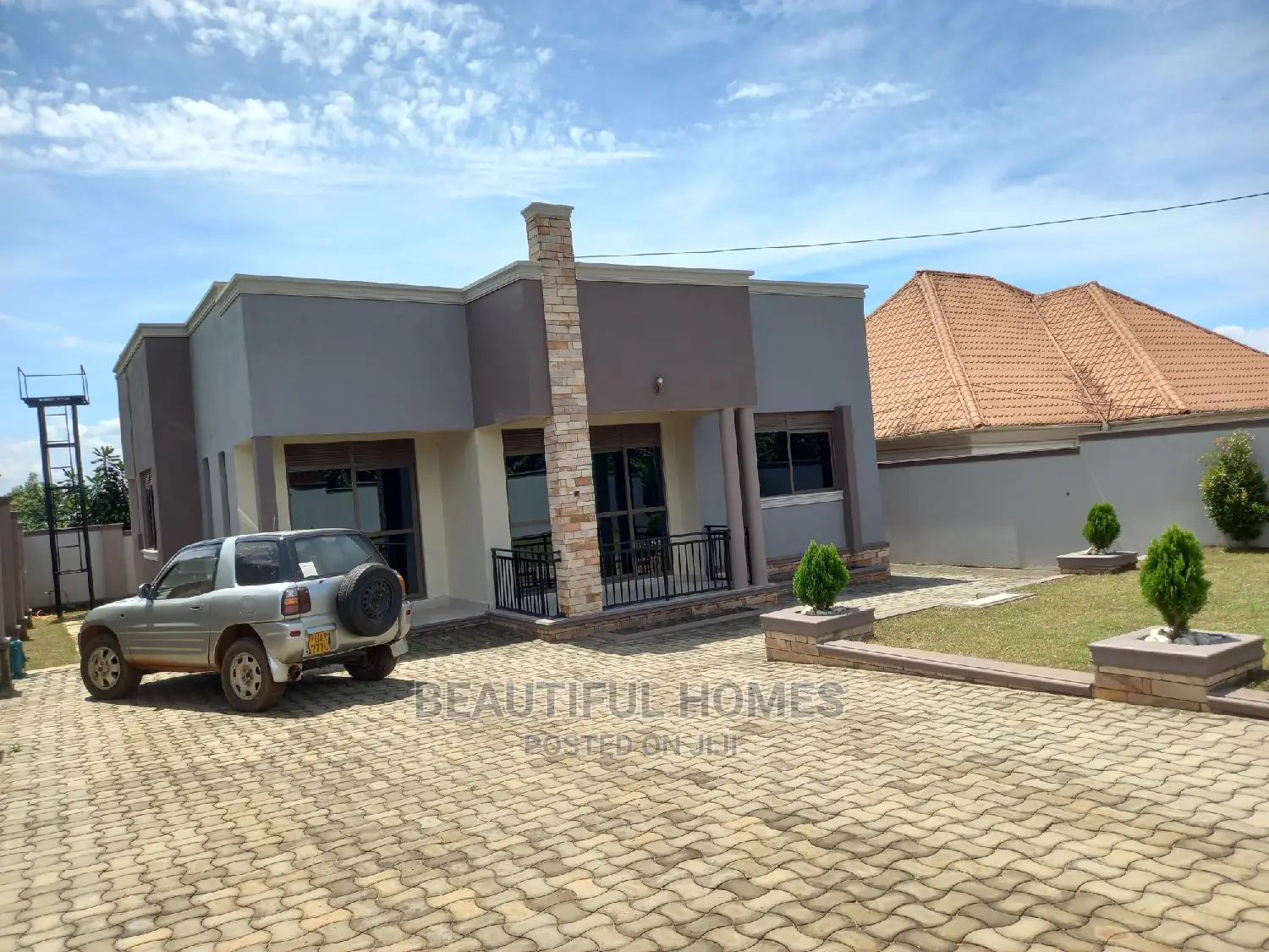 Furnished 4bdrm Maisonette in Kira for Sale in Kira