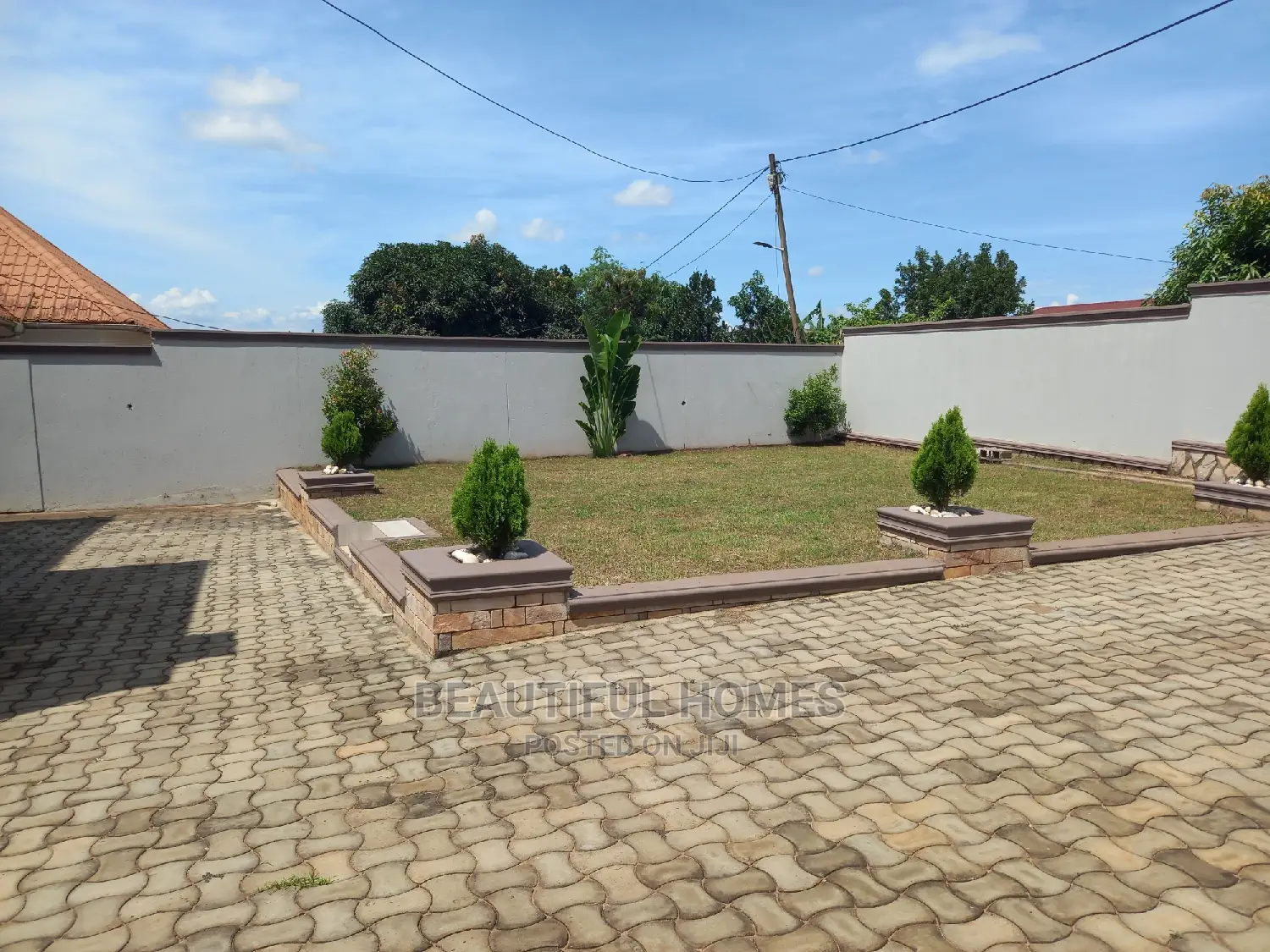 Furnished 4bdrm House in Kira for Sale in Kira
