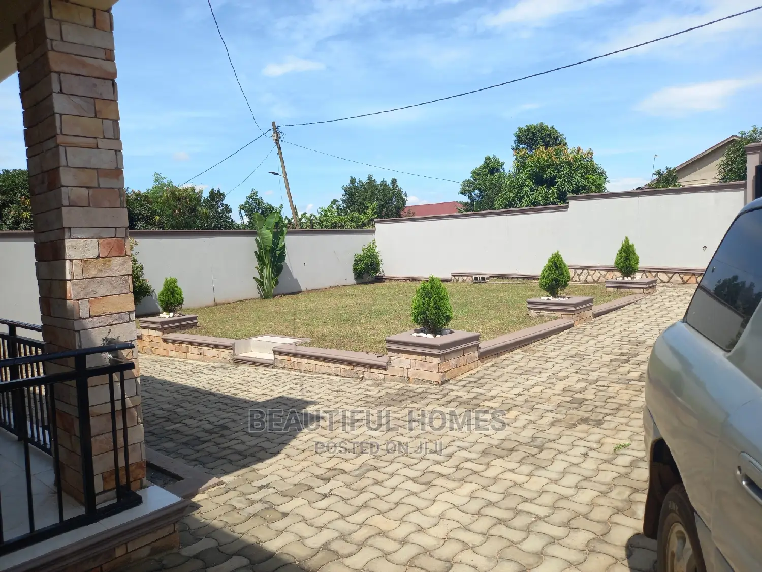 Furnished 4bdrm Bungalow in Kira for Sale in Kira