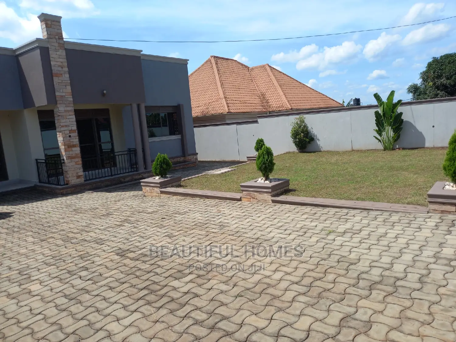 Furnished 4bdrm House in Kira for Sale in Kira