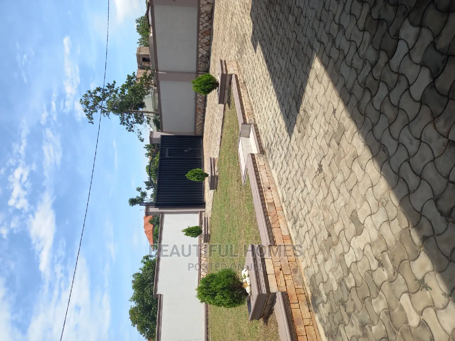Furnished 4bdrm Bungalow in Kira for Sale in Kira