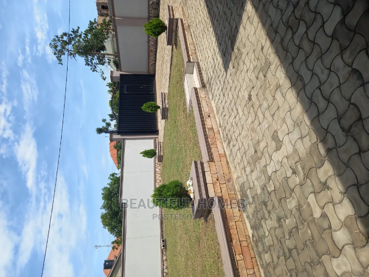 Furnished 4bdrm Bungalow in Kira for Sale in Kira