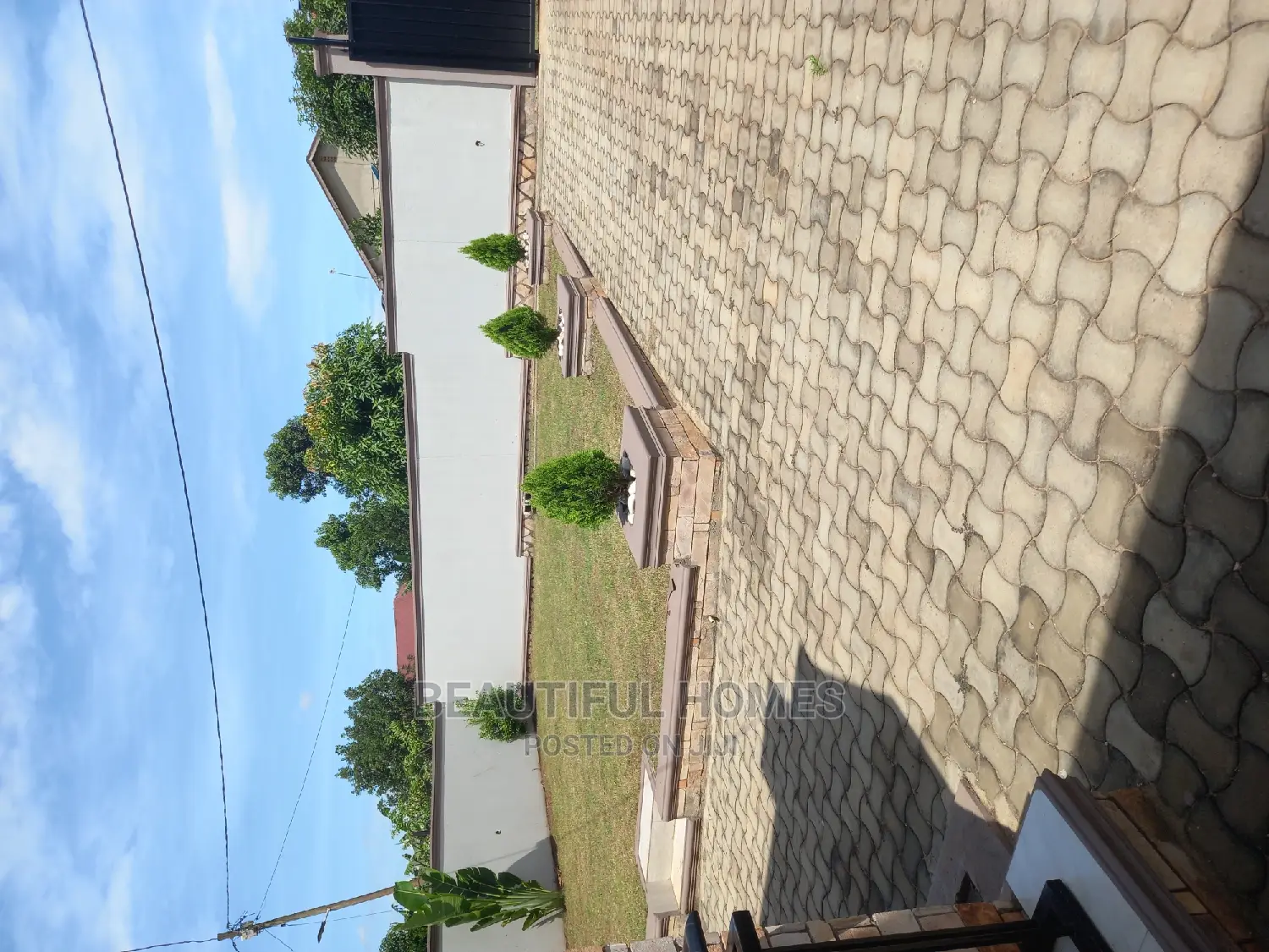 Furnished 4bdrm Bungalow in Kira for Sale in Kira