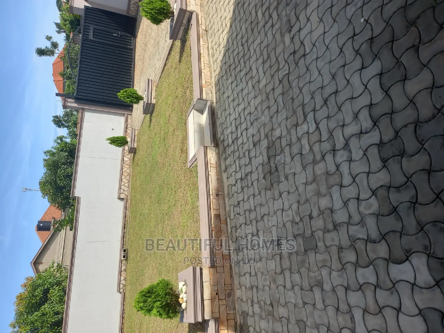 Furnished 4bdrm House in Kira for Sale in Kira