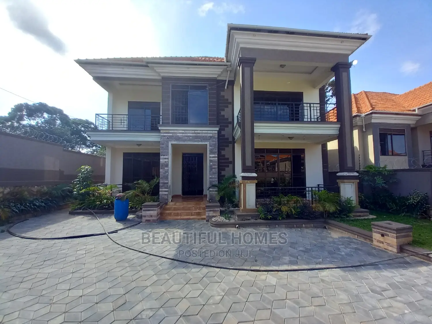 Furnished 6bdrm Mansion in Kisaasi, Nakawa for Sale in Nakawa