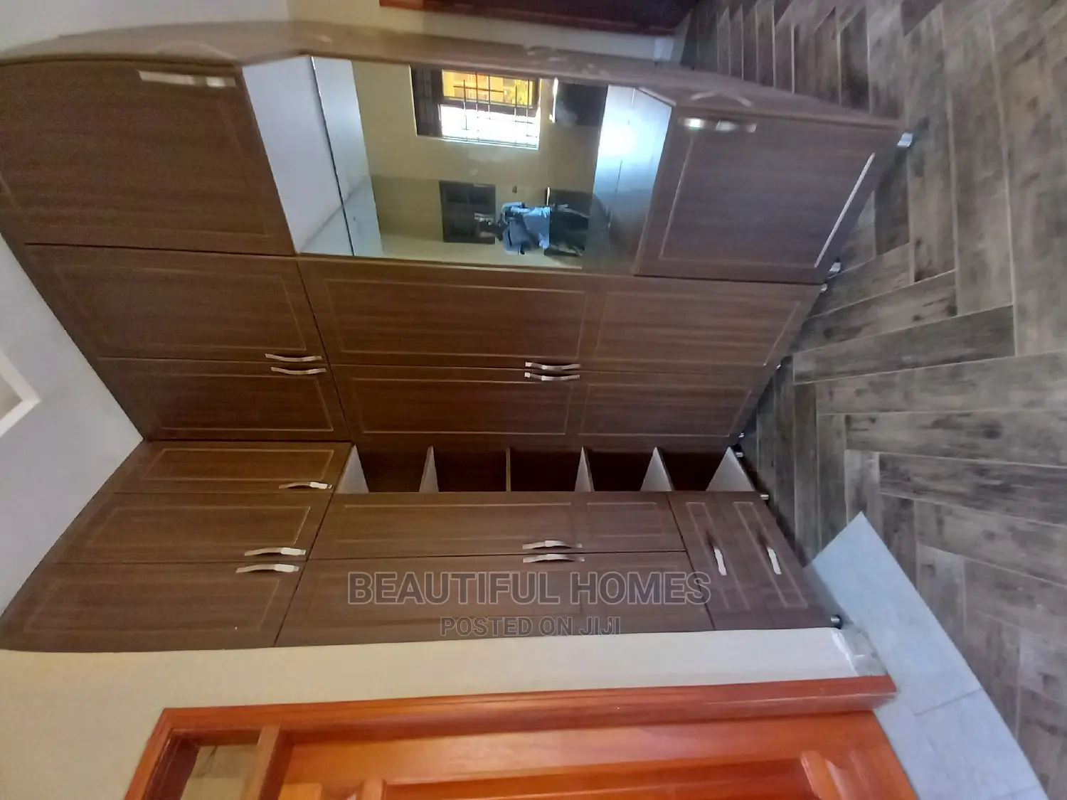 Furnished 6bdrm House in Kisaasi Corporate, Nakawa for Sale in Nakawa
